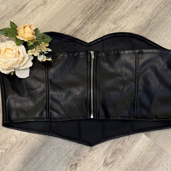 NEW Black Vegan Leather Sweetheart Bustier Crop Top Size XL - Picture 5 of 5